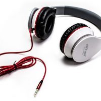 Auricular Estereo + Micro DM-4800 Blanco